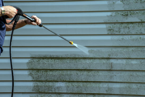 Best Pool Deck Cleaning  in Clayton, MO